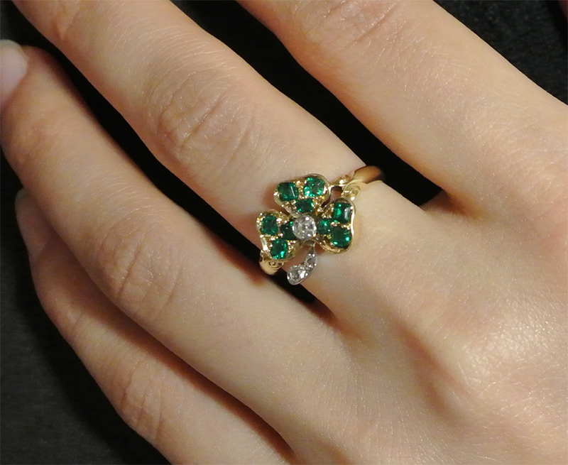 Antique Gallery Soleil アンティークジュエリー / 三つ葉のエメラルド